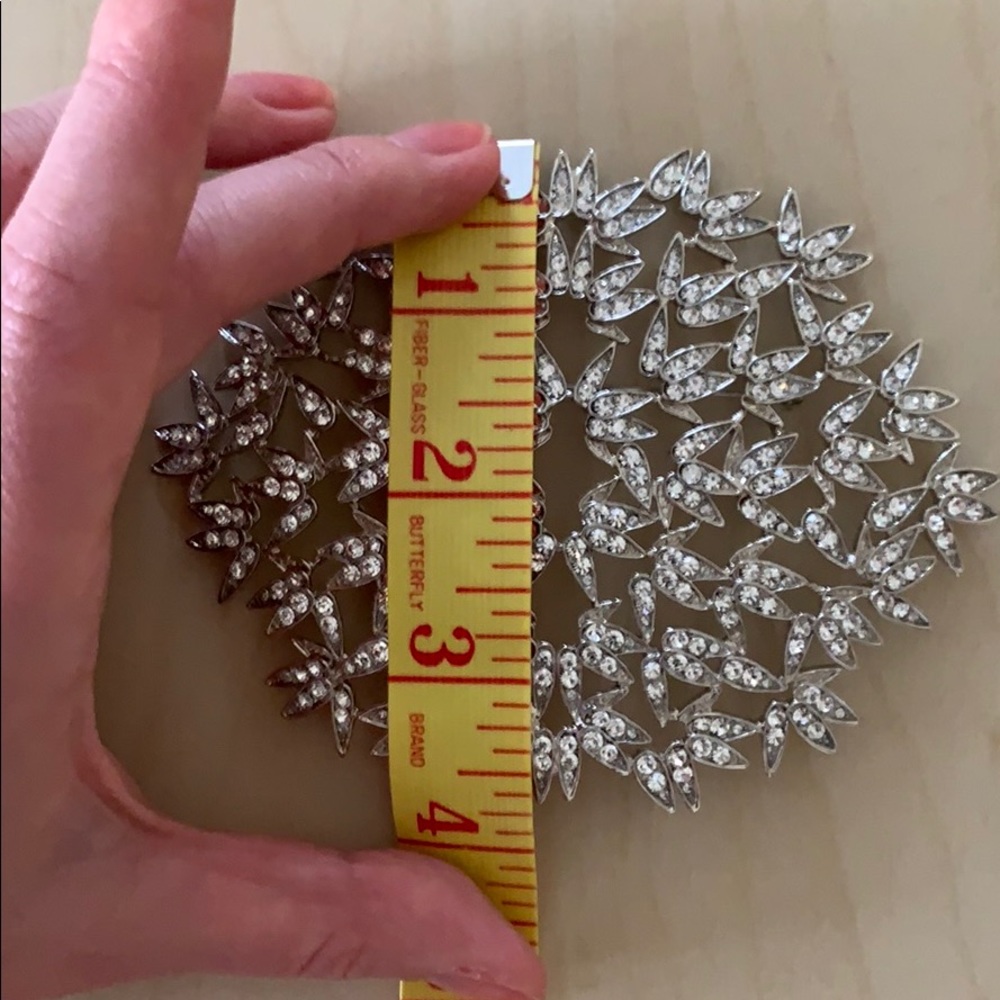 Unique Crystal Rhinestone Brooch - Picture 7 of 7